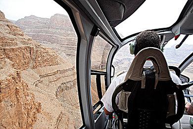 《幻兽帕鲁》Steam评论超25万条 神秘内容即将推出